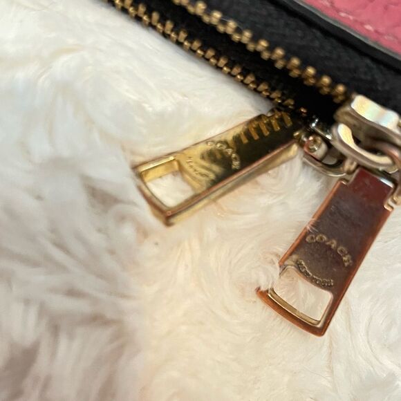 Coach Color Block Rouge Creme Pebbled Leather Large Double Zip Wristlet Clutch - Picture 9 of 16